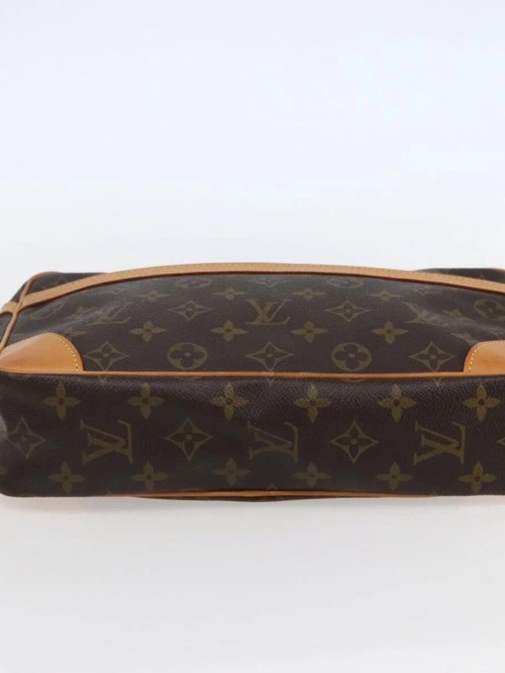 LOUIS VUITTON Monogram Compiegne 28 Clutch Bag - Picture 9 of 16